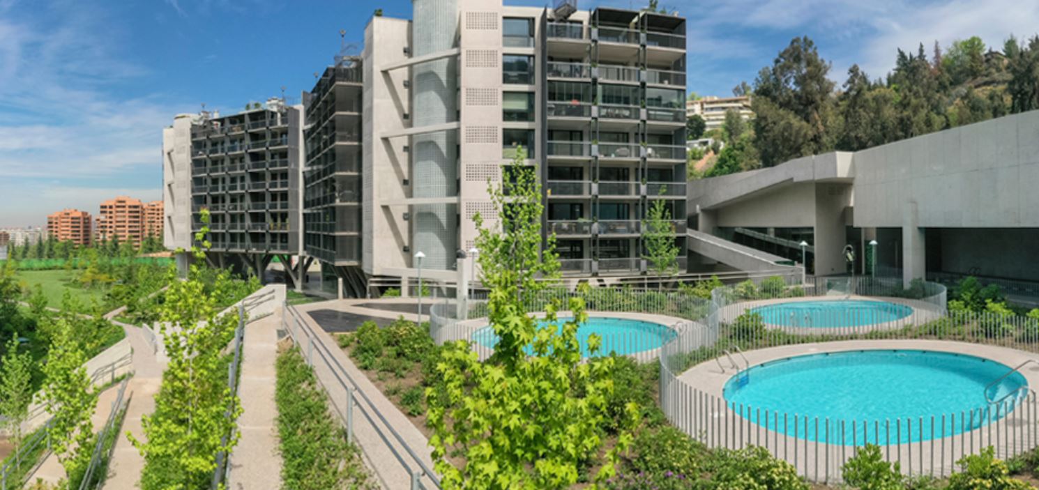 Edificio Parque Arboleda Lo Curro: los placeres de vivir en Vitacura