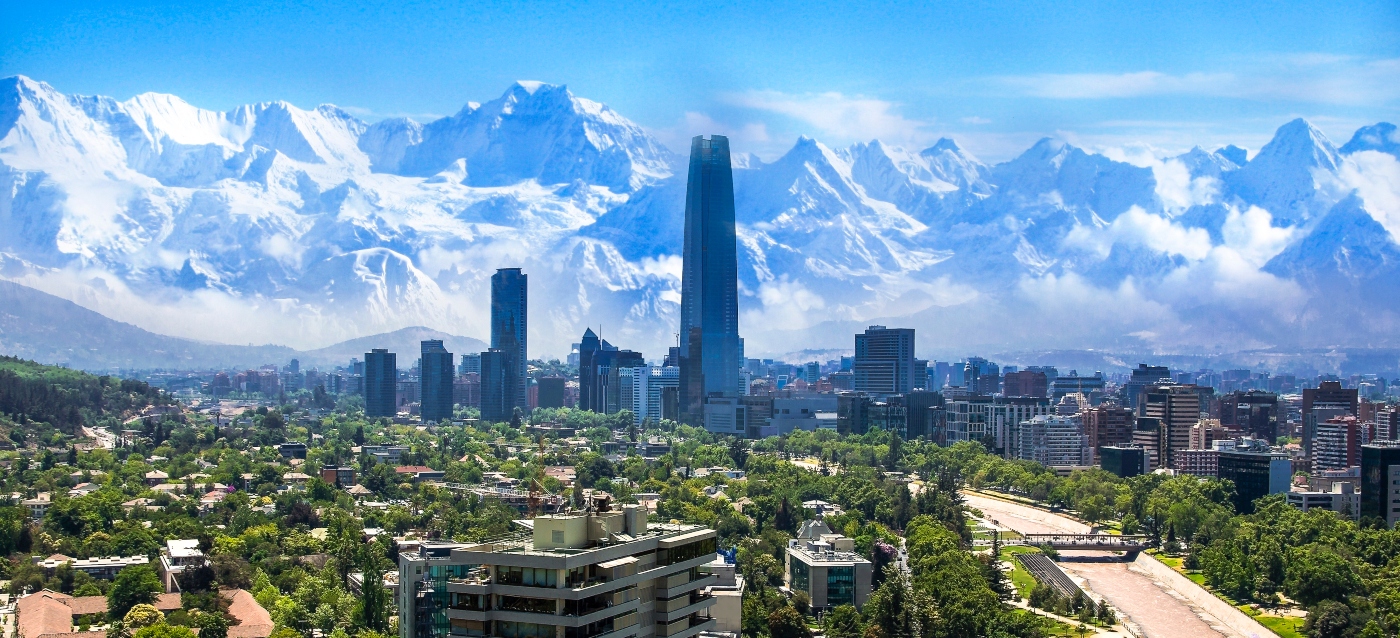 Comprar departamento en Santiago: mejores comunas y plusvalía